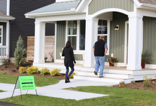 7 Signs It’s Time to Buy a New Home