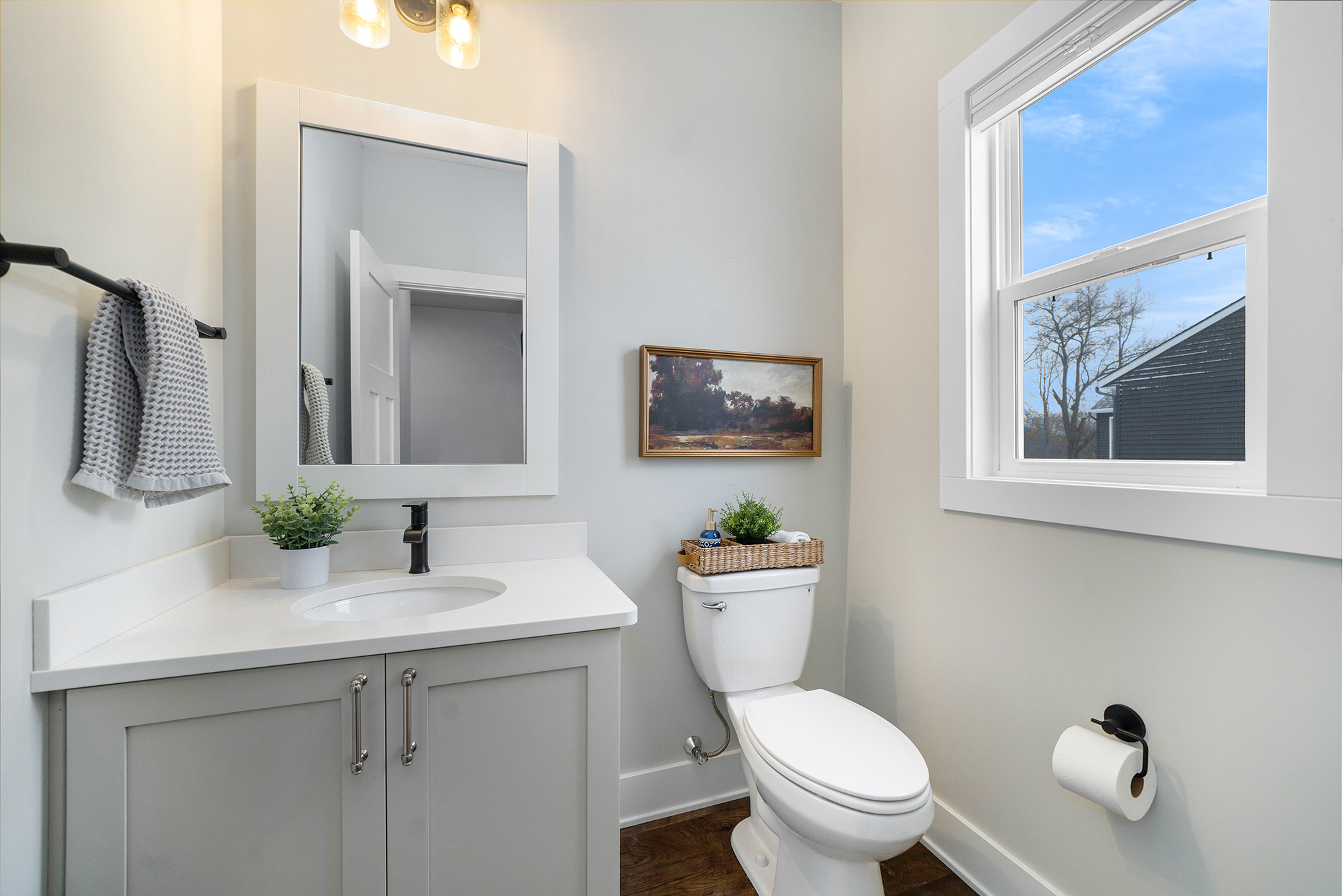 Eastbrook Homes – Newport Home Plan - Bathroom – HRVM00035 – 12364 Apple Cart Ln - Furnished (2)