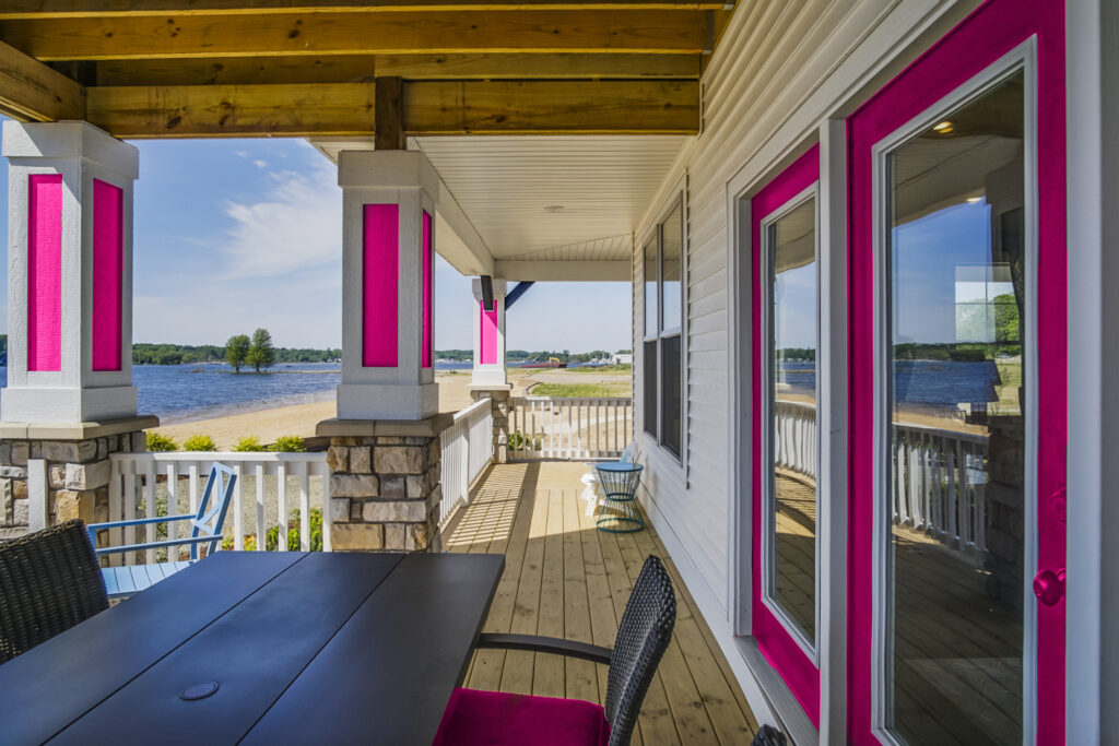 Think Pink - Malibu Dream Home - Porch
