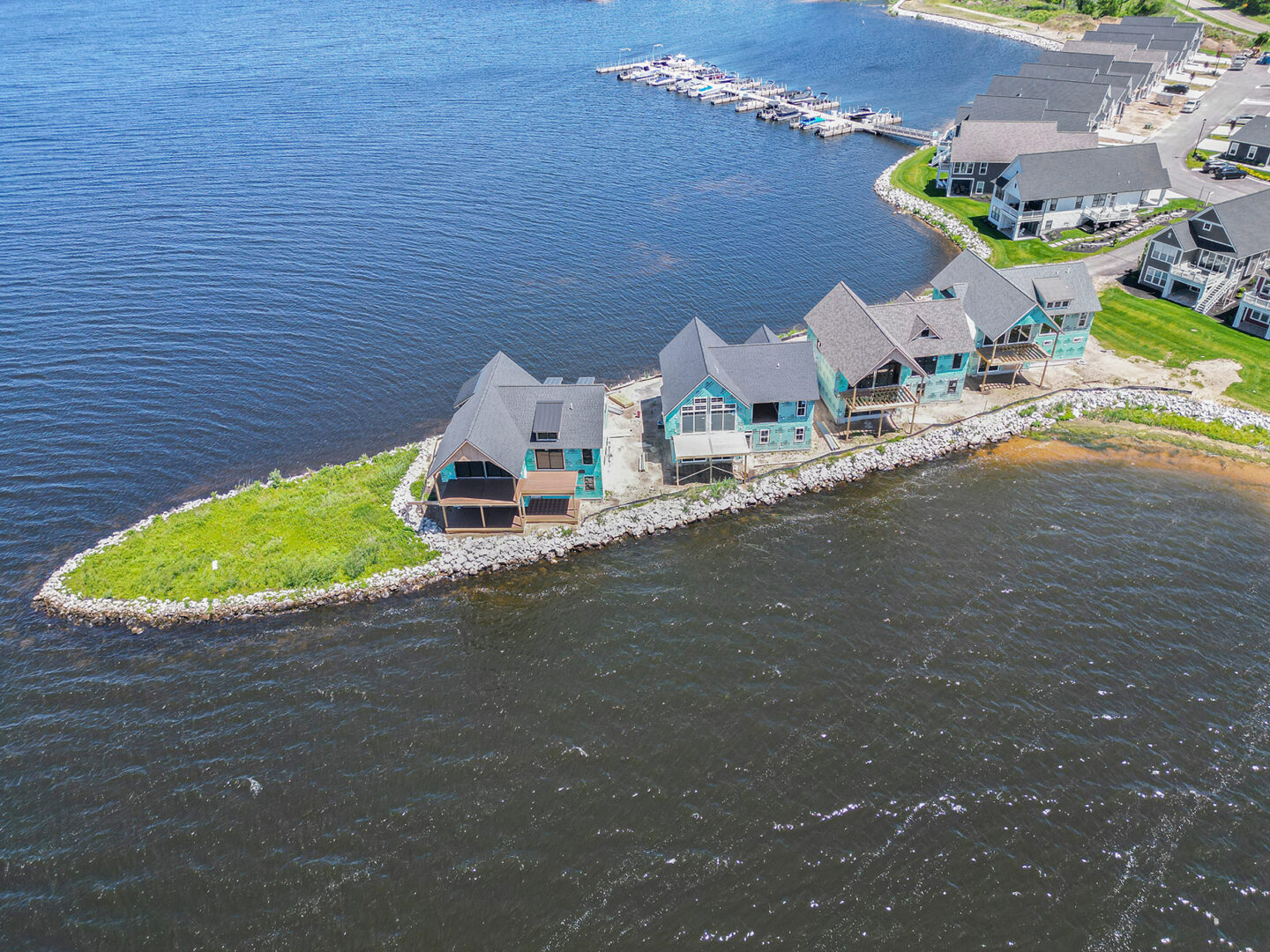 Serene Lakeside Living